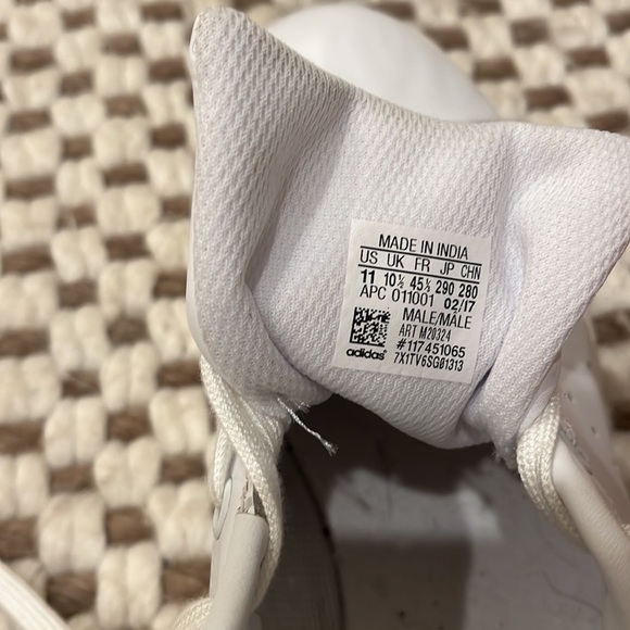 Men’s Stan Smith Sneakers | Size 11 - Picture 6 of 6